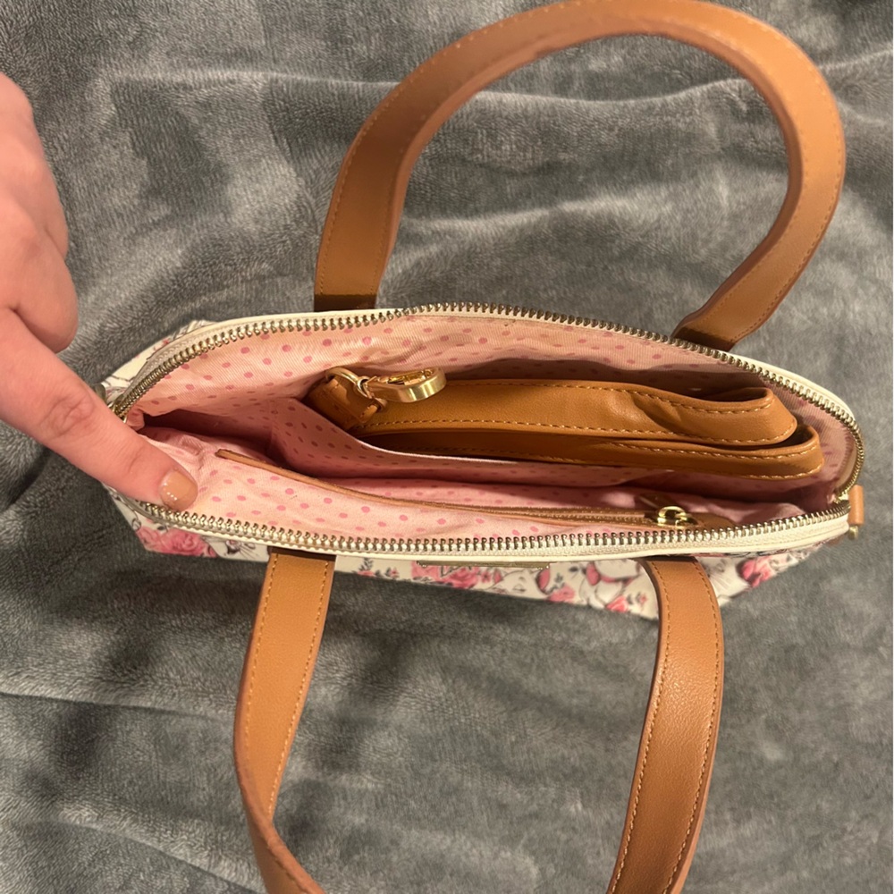 Pre-Loved! Loungefly Disney The Aristocats Marie Satchel Crossbody Purse - Picture 11 of 13